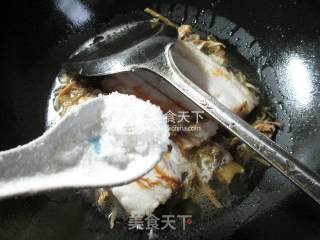 笋干菜烧鳗鱼的做法步骤：8