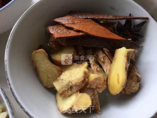 小炒鸡肉，感动到哭的美味的做法步骤：3