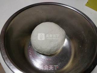 肉松培根面包的做法步骤：3