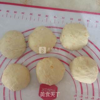 香橙花型面包的做法步骤：7