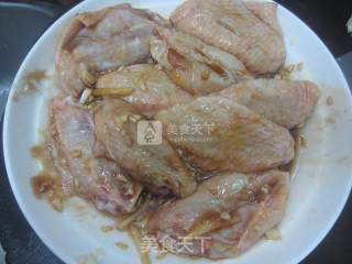 粽子叶蒸鸡翅的做法步骤：3