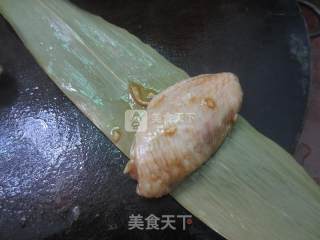 粽子叶蒸鸡翅的做法步骤：5
