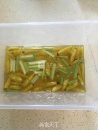 泡椒凤爪的做法步骤：5