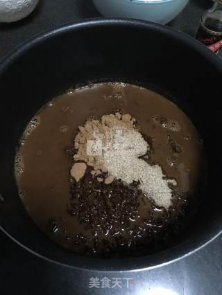 巧克力动物杯子蛋糕的做法步骤：2
