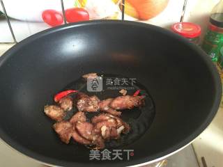 蒜苔香干炒腊肠的做法步骤：8