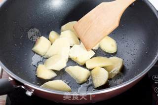 鑫潮牛咖喱土豆牛肉丸的做法步骤：3