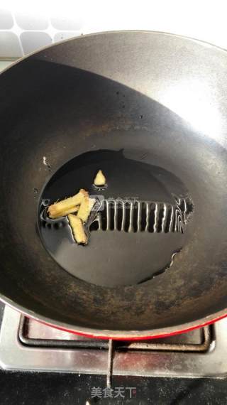 玉米烧肉的做法步骤：2