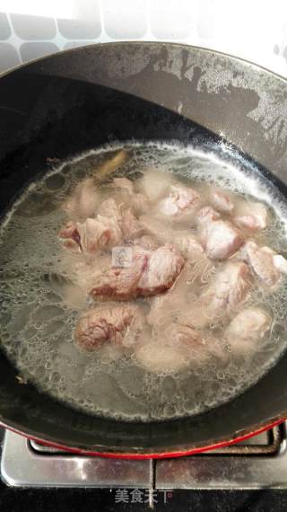 玉米烧肉的做法步骤：4