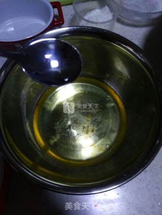 八寸酸奶戚风蛋糕的做法步骤：5