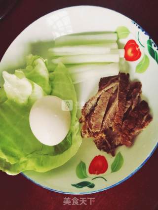 鸡蛋灌饼的做法步骤：1