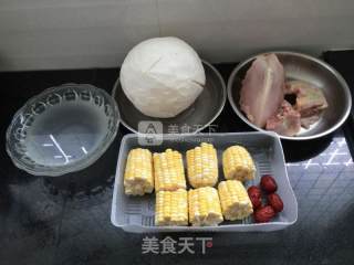 椰子汁玉米鸡汤的做法步骤：1