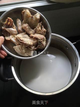 椰子汁玉米鸡汤的做法步骤：7