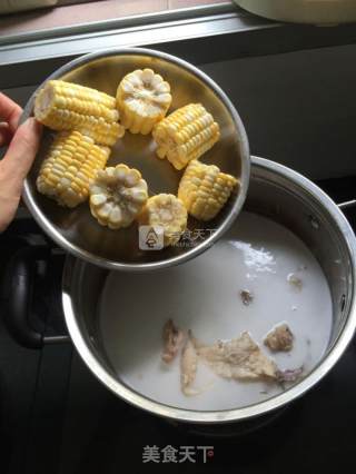 椰子汁玉米鸡汤的做法步骤：8