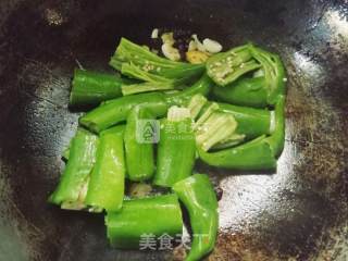 豆豉爆辣椒的做法步骤：3
