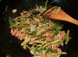 空心菜梗炒肉丝的做法步骤：13