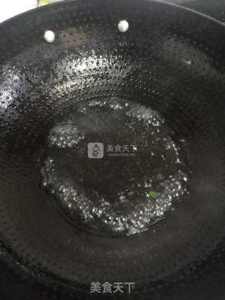 水炒鹅蛋-----不加一滴油更健康的做法步骤：3