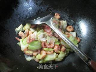 圆白菜炒海虾的做法步骤：9
