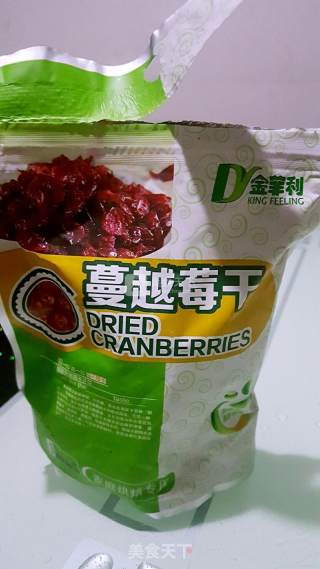 蔓越莓炒酸奶的做法步骤：2