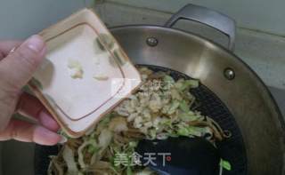 圆白菜素炒饼的做法步骤：7