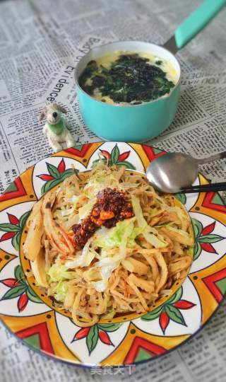 圆白菜素炒饼的做法步骤：10