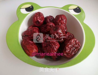 冰糖红枣银耳羹的做法步骤：3