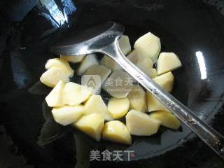 茼蒿煮土豆的做法步骤：2