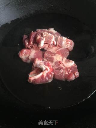 苦瓜黄豆骨头淡菜汤的做法步骤：2