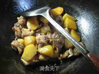 土豆烧排骨的做法步骤：9