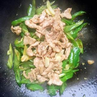 青椒小炒肉的做法步骤：10