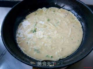 土豆丝鸡蛋饼的做法步骤：9
