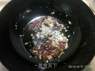 鱼香肉丝的做法步骤：4