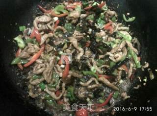 鱼香肉丝的做法步骤：8