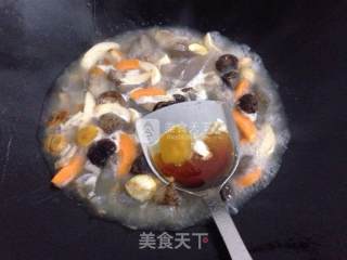 海参板栗煲的做法步骤：6