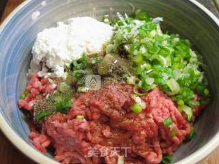牛肉末酿蘑菇的做法步骤：1