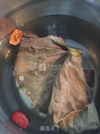 荷叶红枣水的做法步骤：2