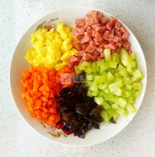 缤纷焗炒饭的做法步骤：2