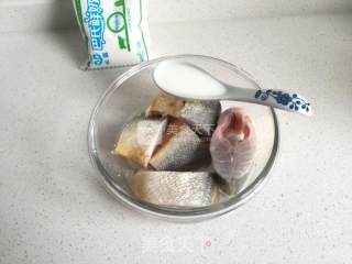 宝贝的补钙美食【黄鱼焖豆腐】的做法步骤：2