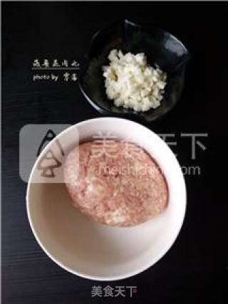 【最是鲜美多汁】菠菜蒸肉丸的做法步骤：2