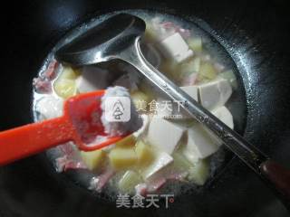 咸肉土豆煮豆腐的做法步骤：12
