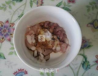 扁豆肉丝土豆焖面的做法步骤：1