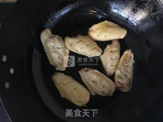 红烧鸡翅的做法步骤：2