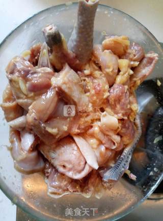 电饭煲蒸鸡的做法步骤：3