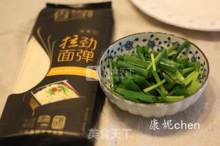 葱油面的做法步骤：1