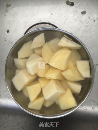 香辣炒鸡腿的做法步骤：2