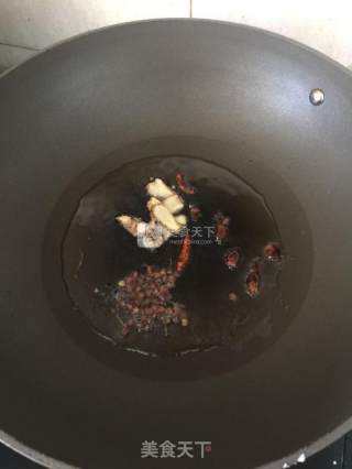 香辣炒鸡腿的做法步骤：5
