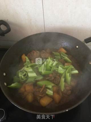 香辣炒鸡腿的做法步骤：12