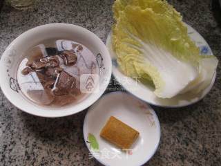 牛肉煮白菜的做法步骤：1