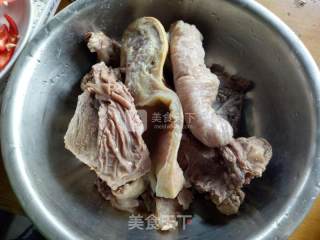 牛杂烩的做法步骤：1