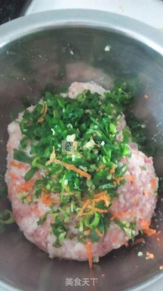馄饨的做法步骤：1