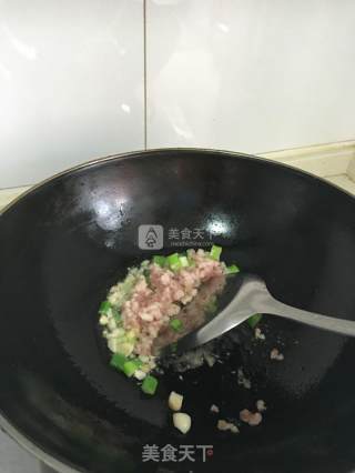 烧黄花鱼的做法步骤：5